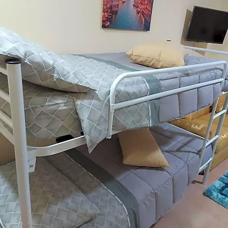 La Torre לינה וארוחת בוקר אבלינו
